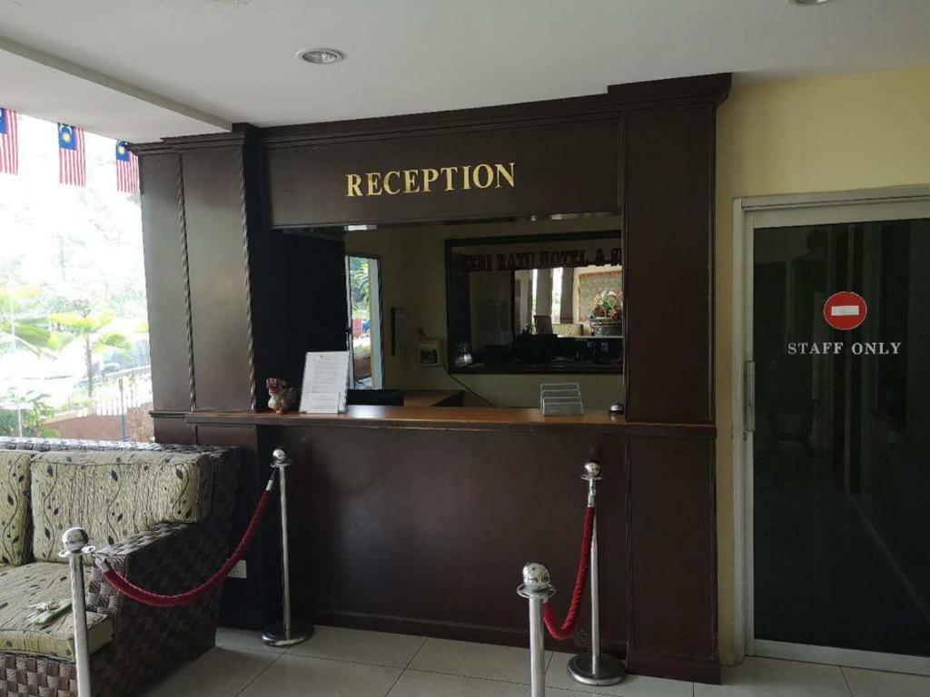 Seri Ratu Hotel & Spa Петалинг Джая Екстериор снимка