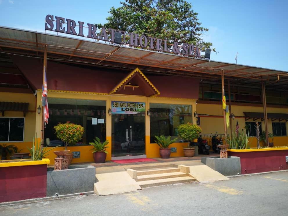 Seri Ratu Hotel & Spa Петалинг Джая Екстериор снимка